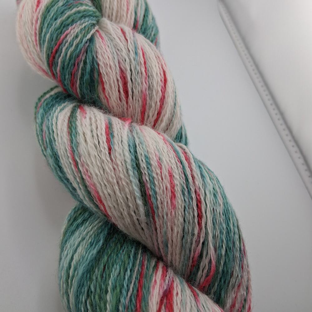 Extremely Rare Alpaca Blend Hand Dyed Hand Spun One of a Kind Hank of Yarn - Picture 3 of 3